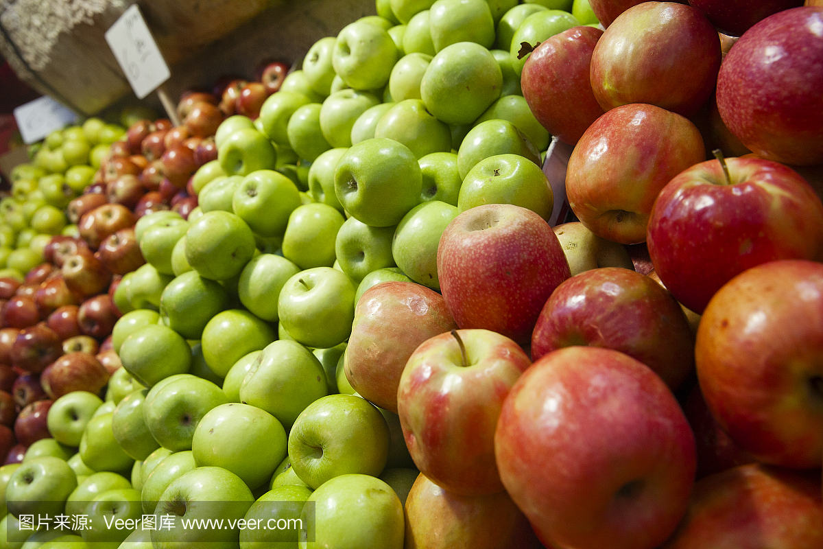 以色列耶路撒冷市场上的新鲜苹果